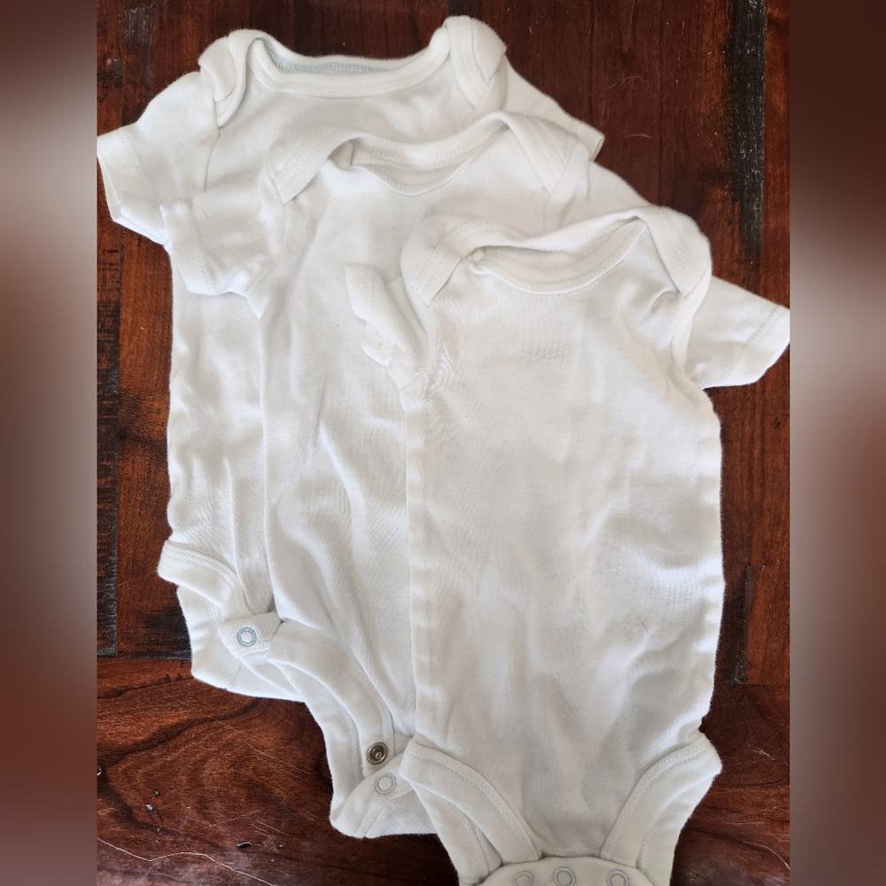 FREE *with bundle* Set of 3 White Onesies